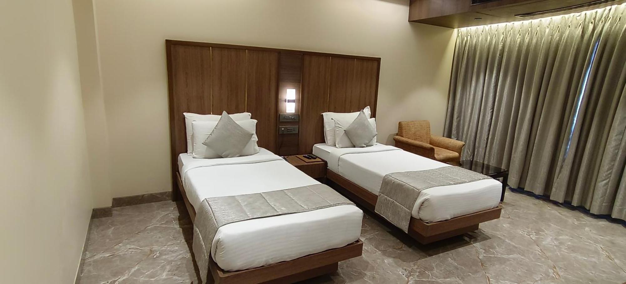 Hotel Archana Residency Bombay Esterno foto