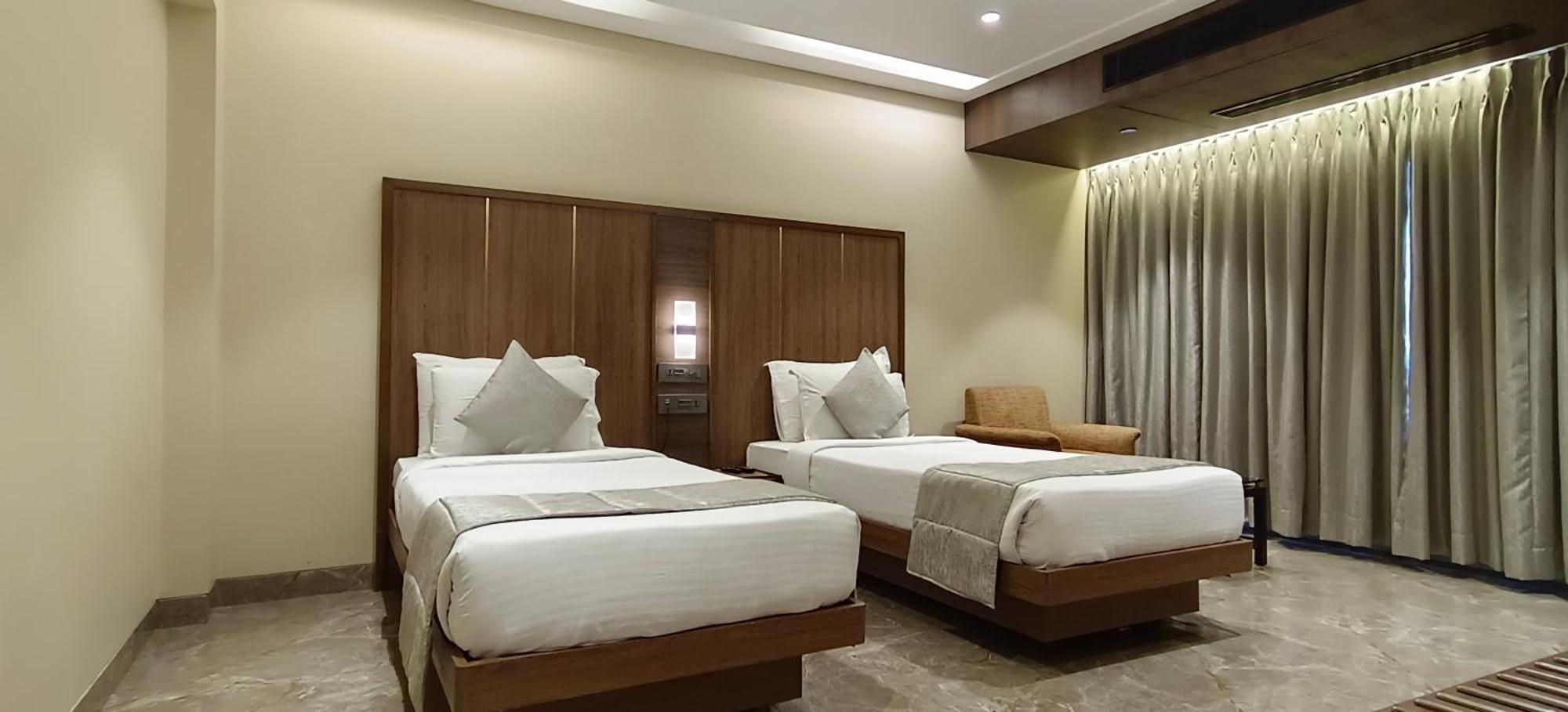 Hotel Archana Residency Bombay Esterno foto