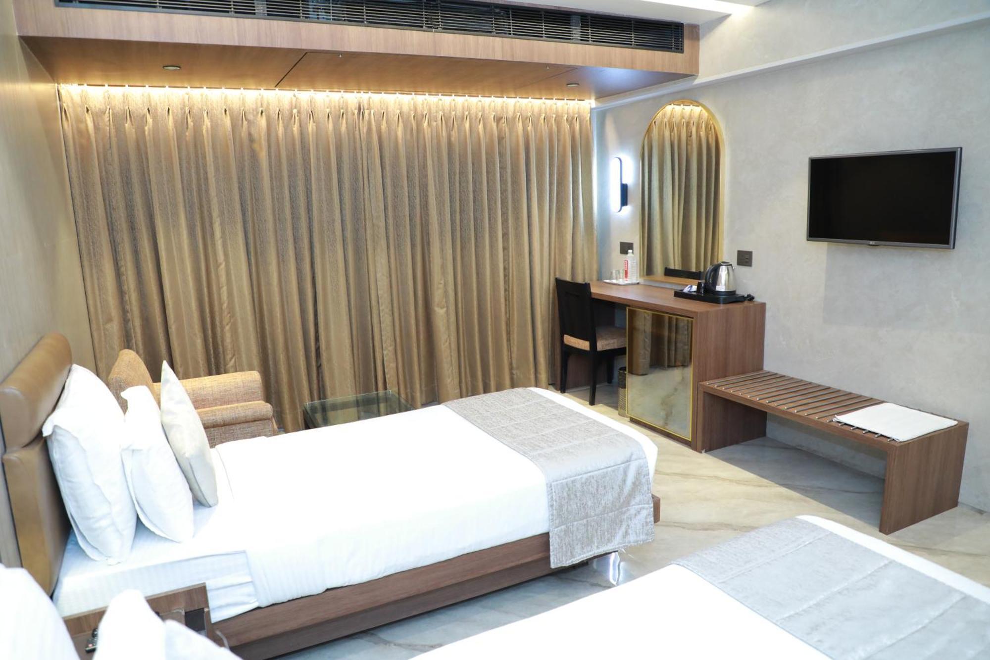 Hotel Archana Residency Bombay Esterno foto