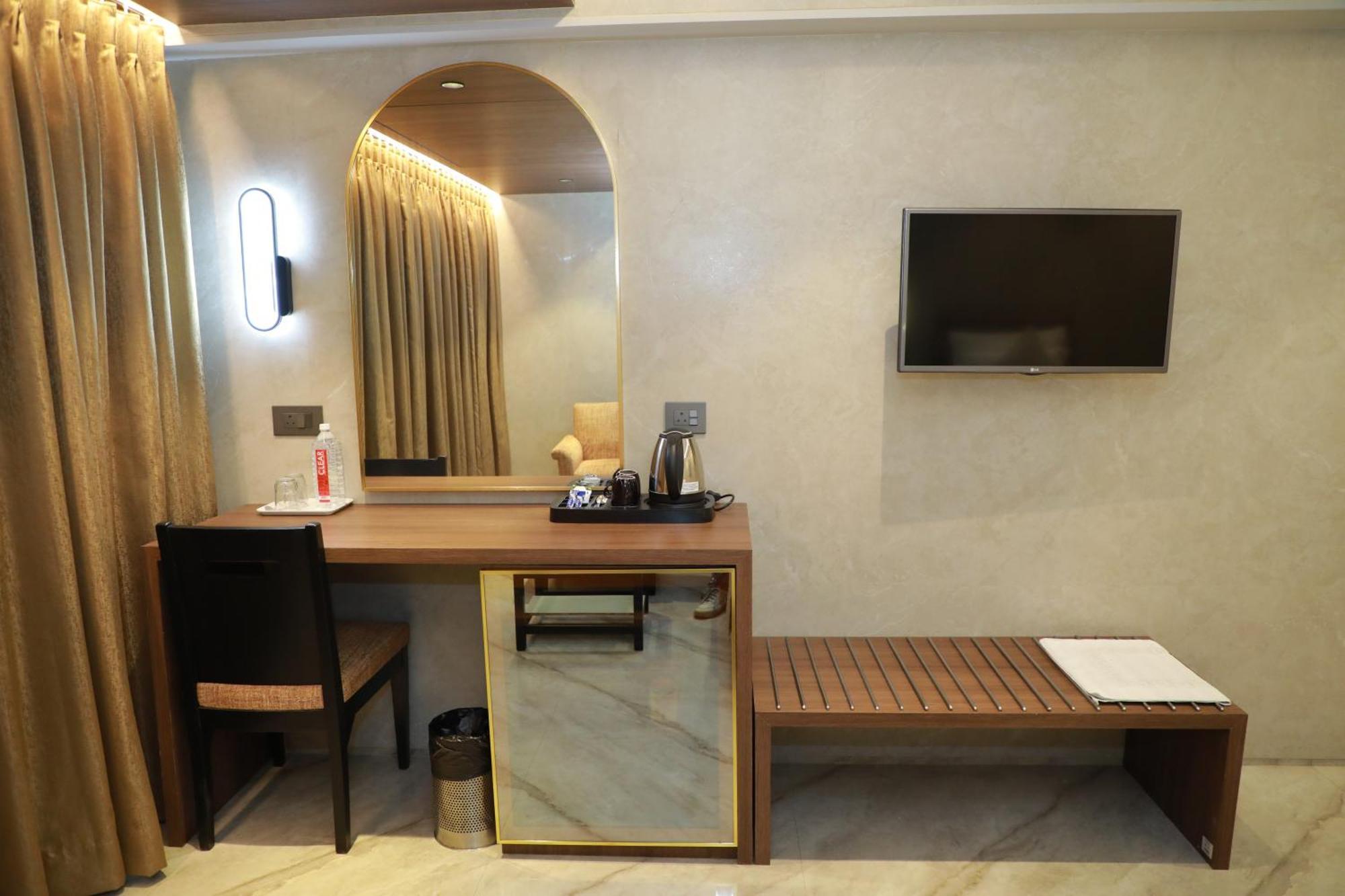 Hotel Archana Residency Bombay Esterno foto