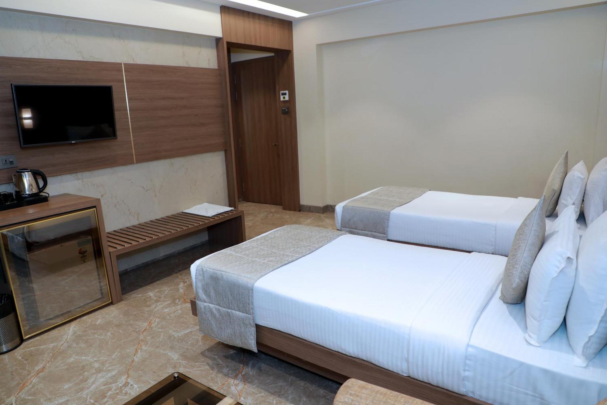 Hotel Archana Residency Bombay Esterno foto