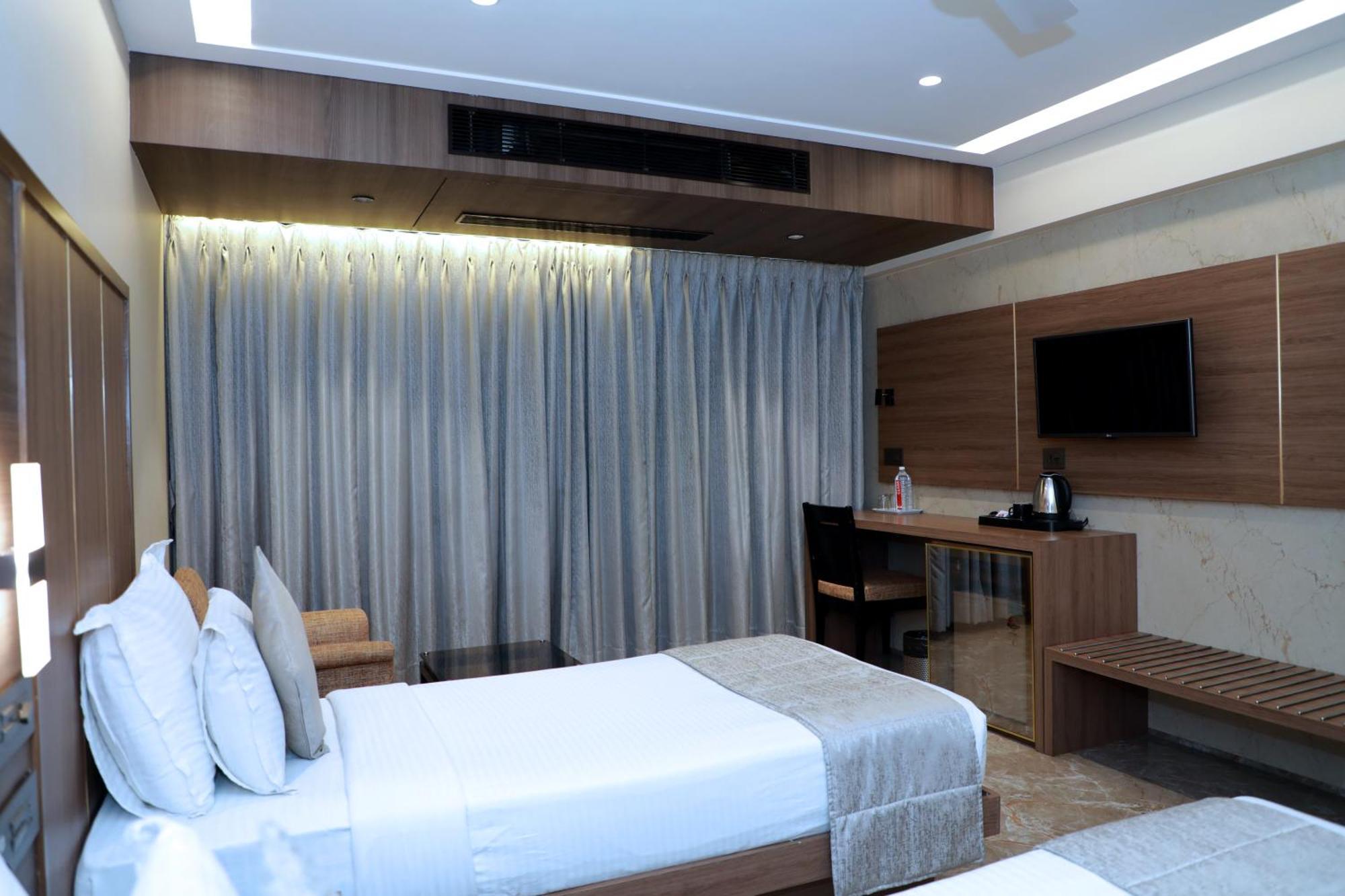 Hotel Archana Residency Bombay Esterno foto