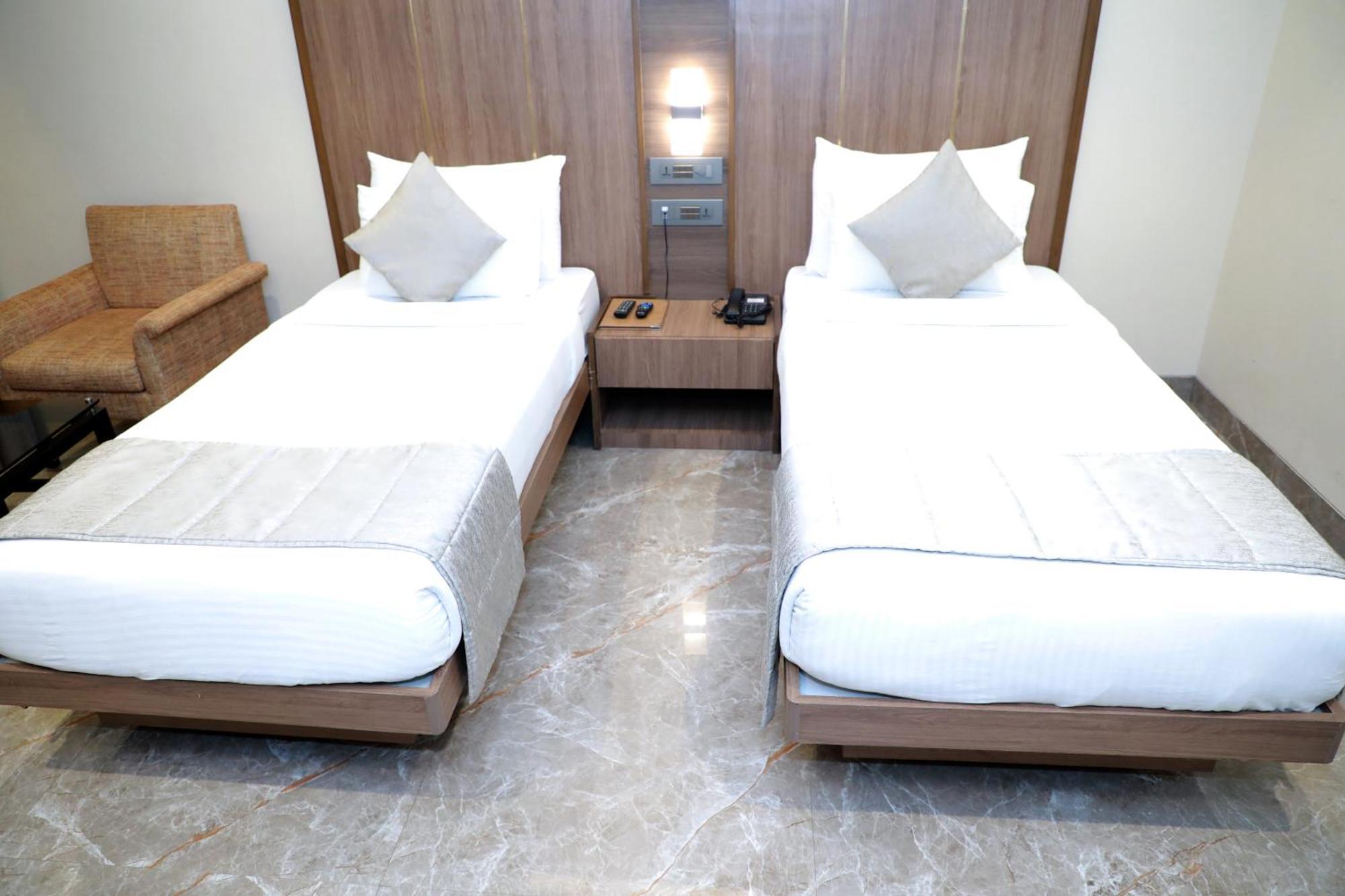Hotel Archana Residency Bombay Esterno foto