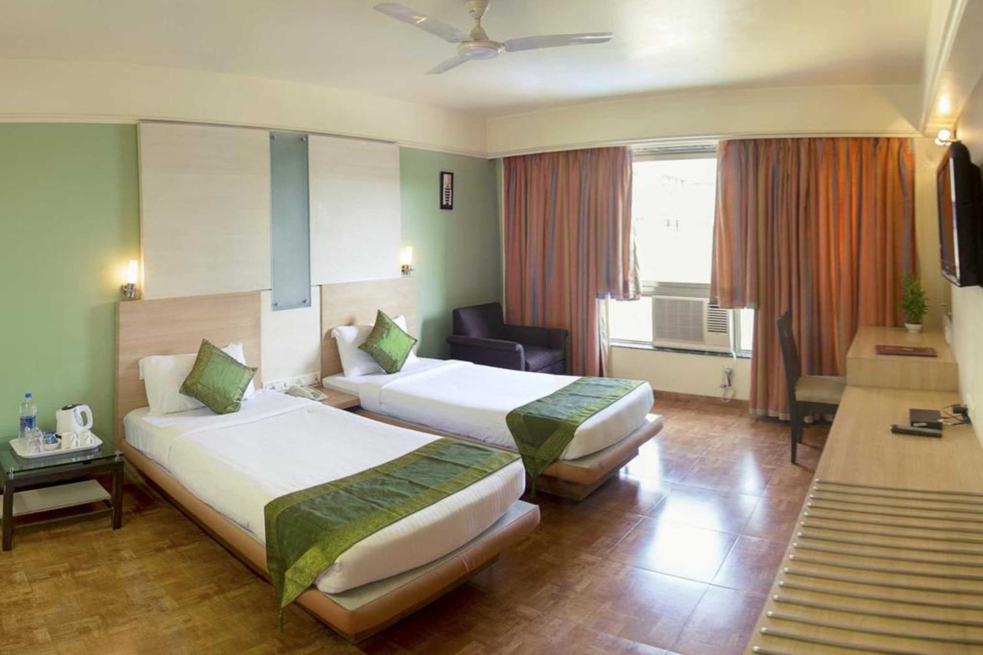 Hotel Archana Residency Bombay Esterno foto