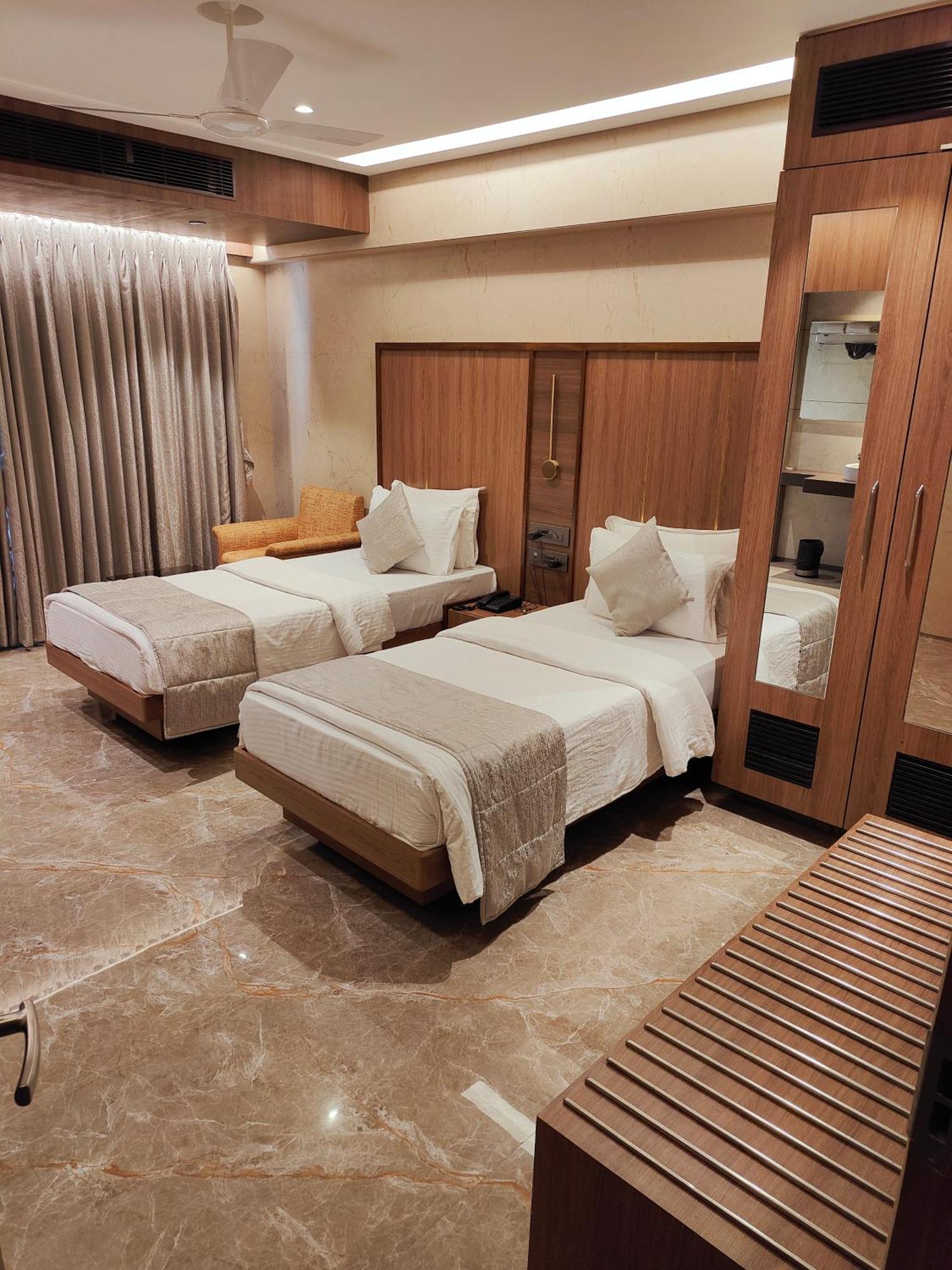 Hotel Archana Residency Bombay Esterno foto